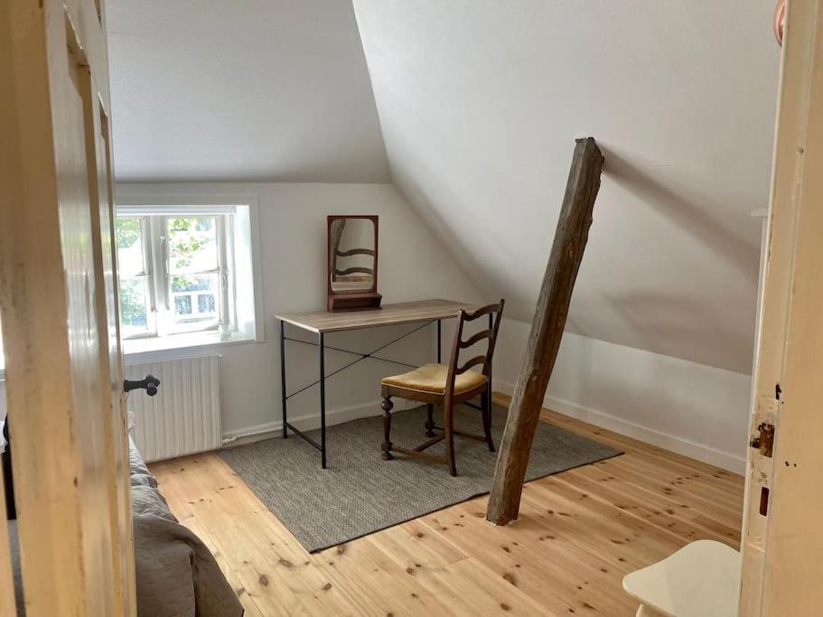Idyllisk, Historisk Byhus Ved Fjorden I Mariager Exterior foto