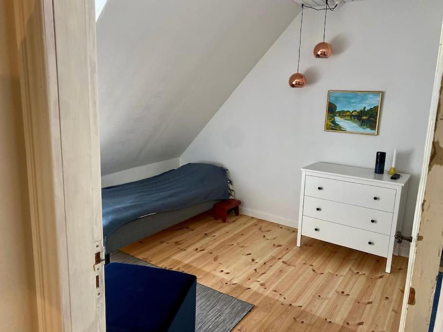 Idyllisk, Historisk Byhus Ved Fjorden I Mariager Exterior foto